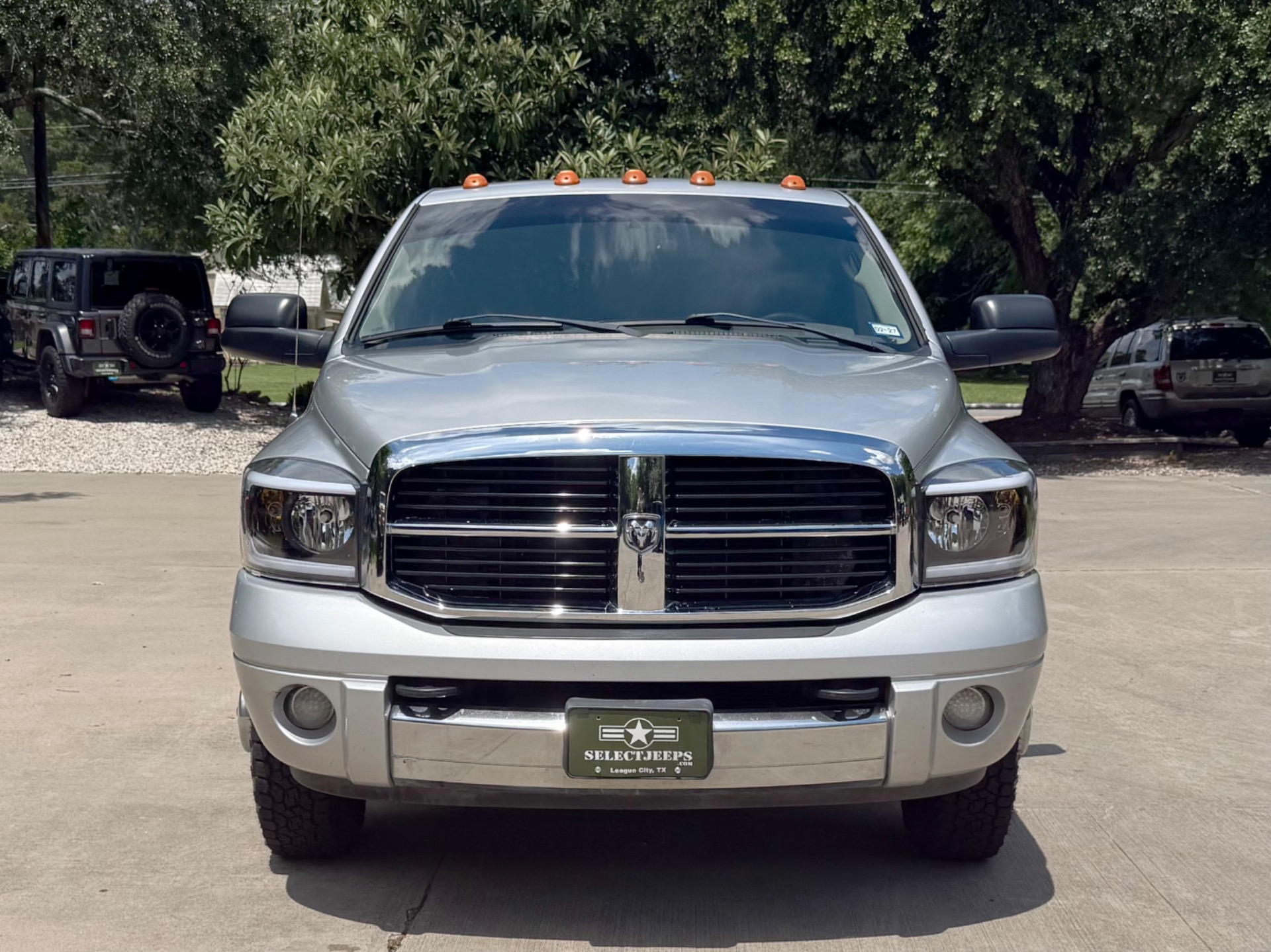 Used-2007-Dodge-Ram-3500-Laramie