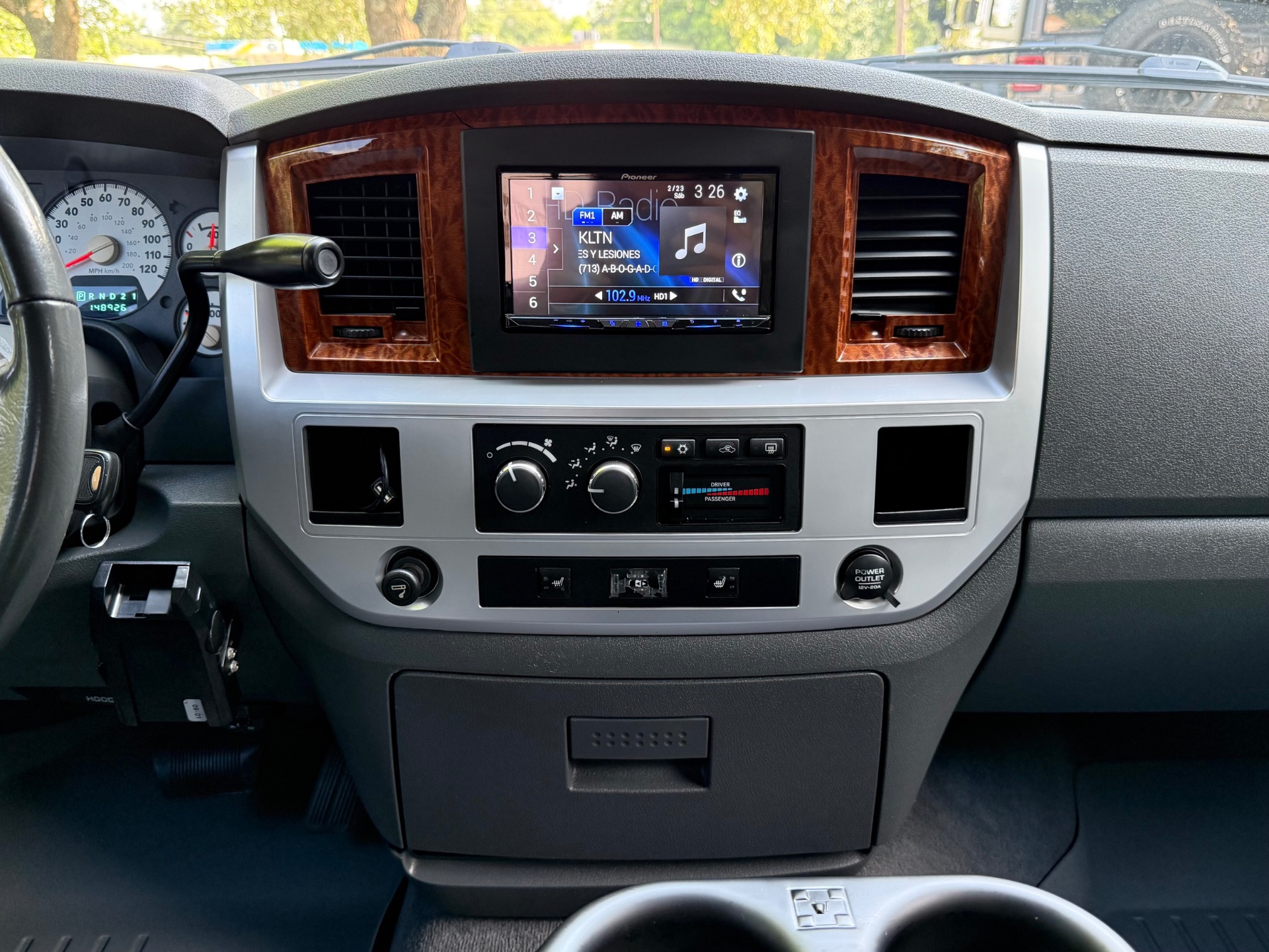 Used-2007-Dodge-Ram-3500-Laramie