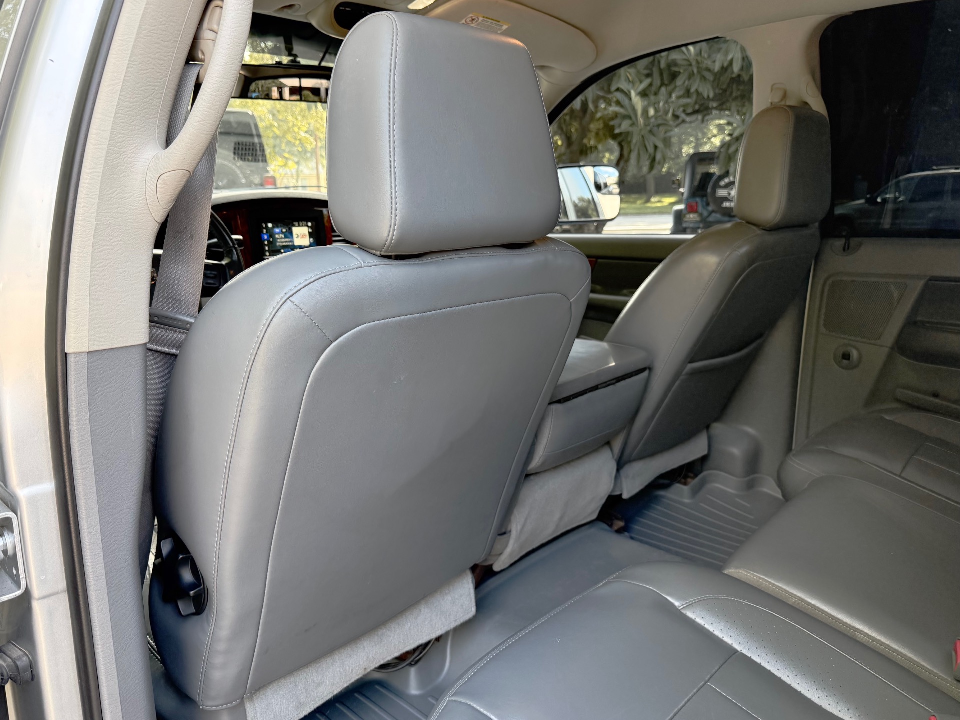 Used-2007-Dodge-Ram-3500-Laramie
