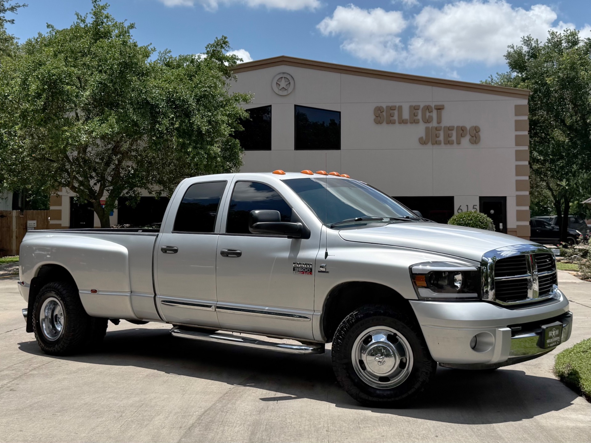 Used-2007-Dodge-Ram-3500-Laramie