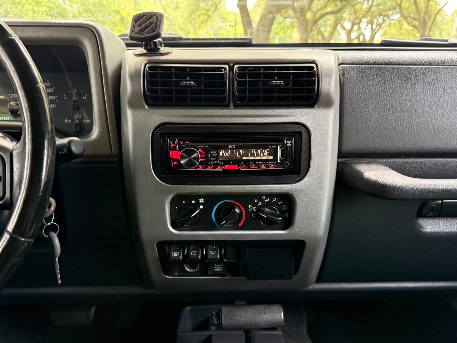 Used-2005-Jeep-Wrangler-Unlimited